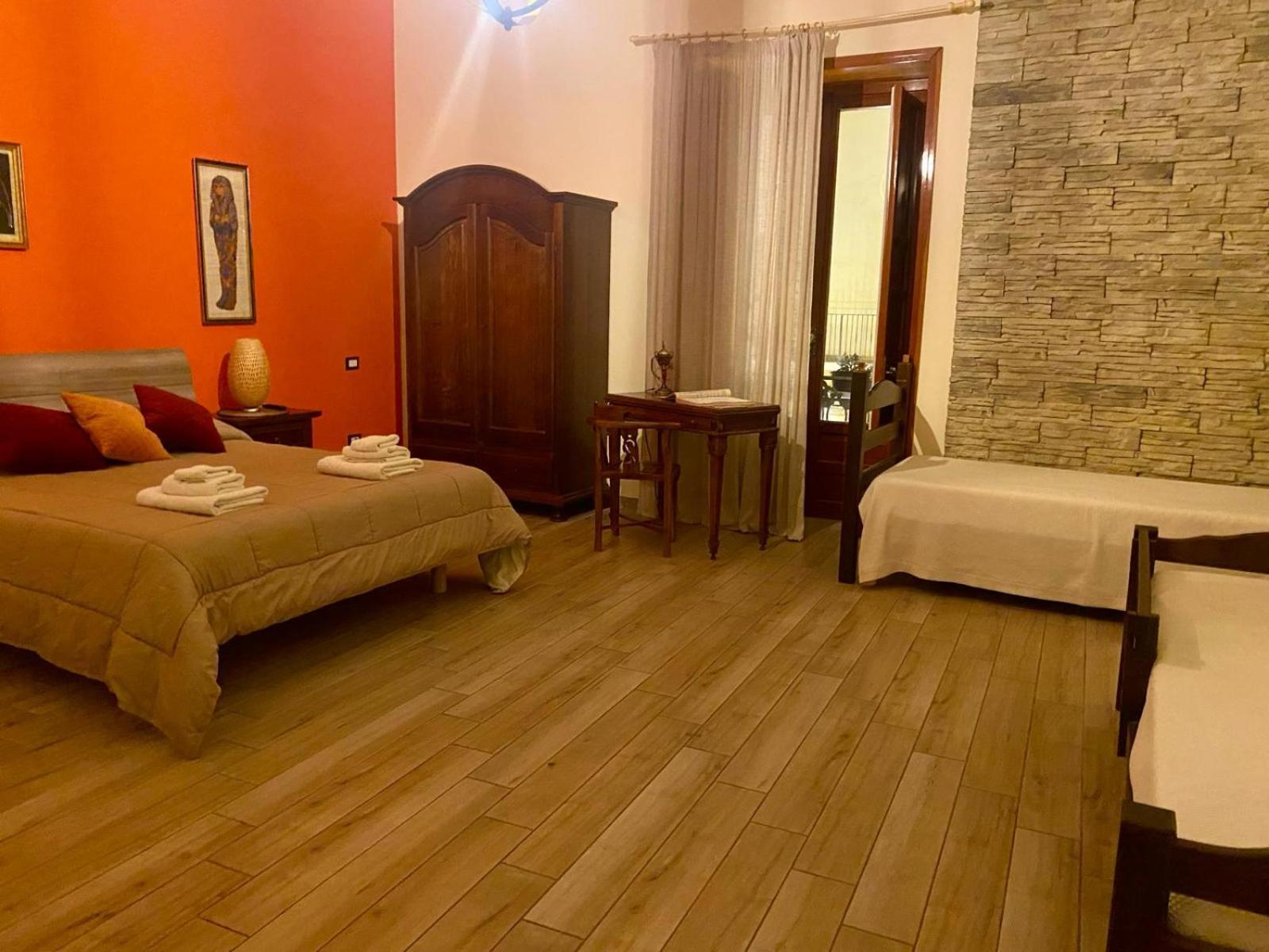 Isolabella Bed & Breakfast Мадзара дел Вало Екстериор снимка