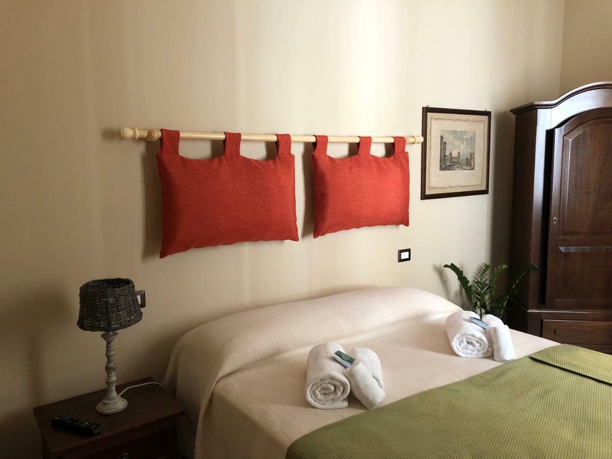 Isolabella Bed & Breakfast Мадзара дел Вало Екстериор снимка