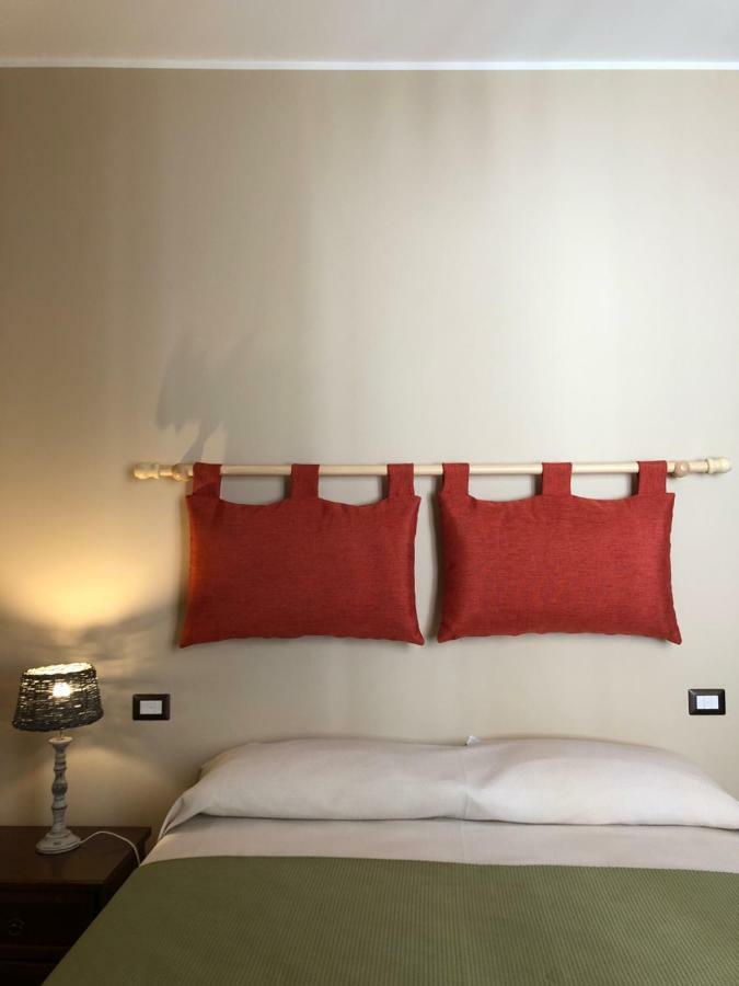 Isolabella Bed & Breakfast Мадзара дел Вало Екстериор снимка